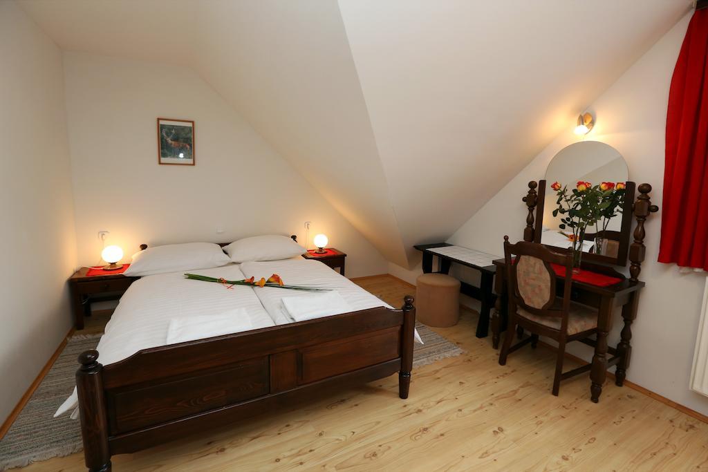 Bed & Breakfast Hisa Resje Bohinj Bilik gambar