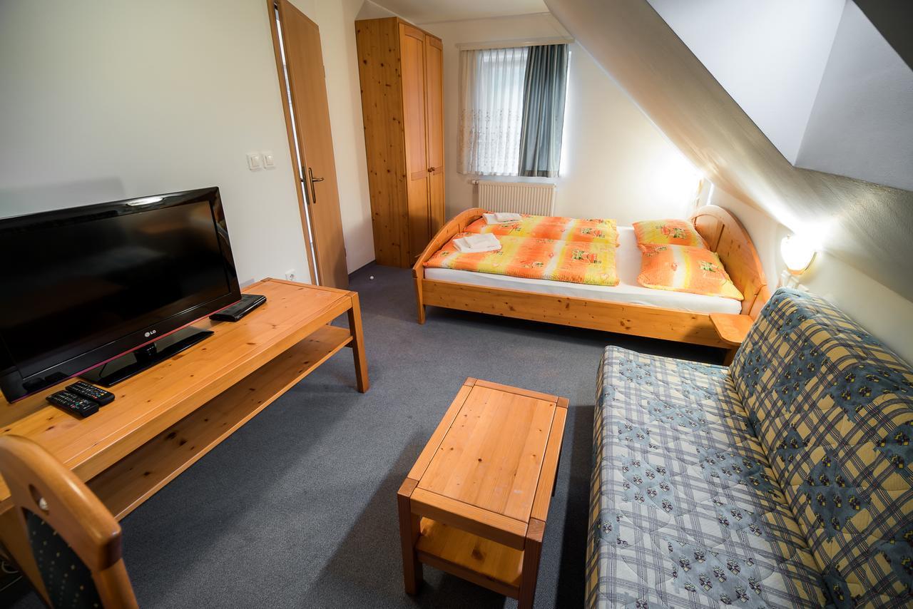 Bed & Breakfast Hisa Resje Bohinj Bilik gambar